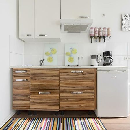 Studio Apartment Niemetzstr 51 Berlin Ngoại thất bức ảnh