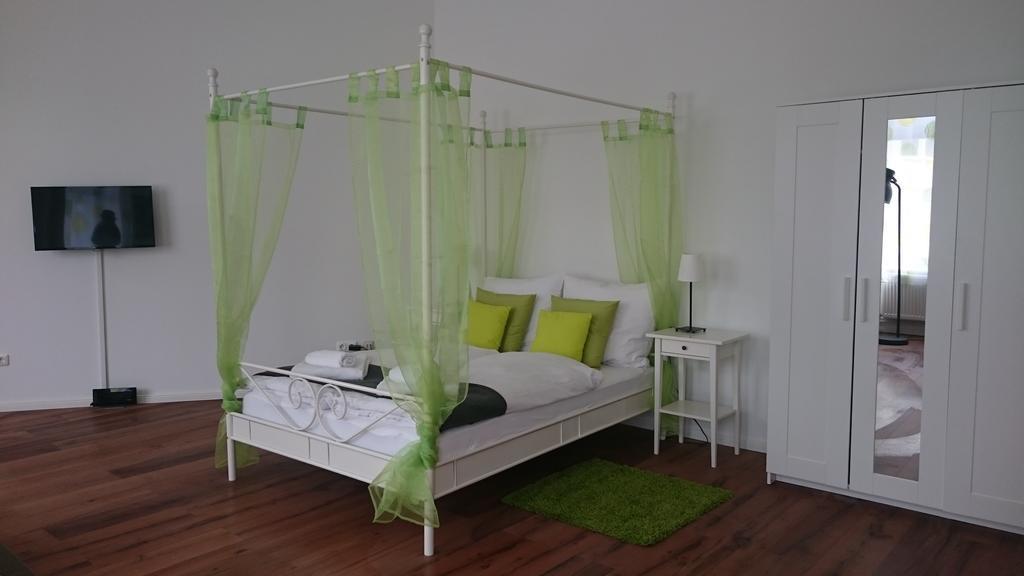 Studio Apartment Niemetzstr 51 Berlin Ngoại thất bức ảnh