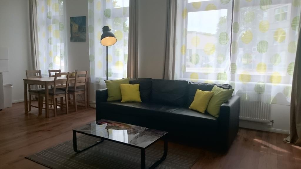 Studio Apartment Niemetzstr 51 Berlin Ngoại thất bức ảnh