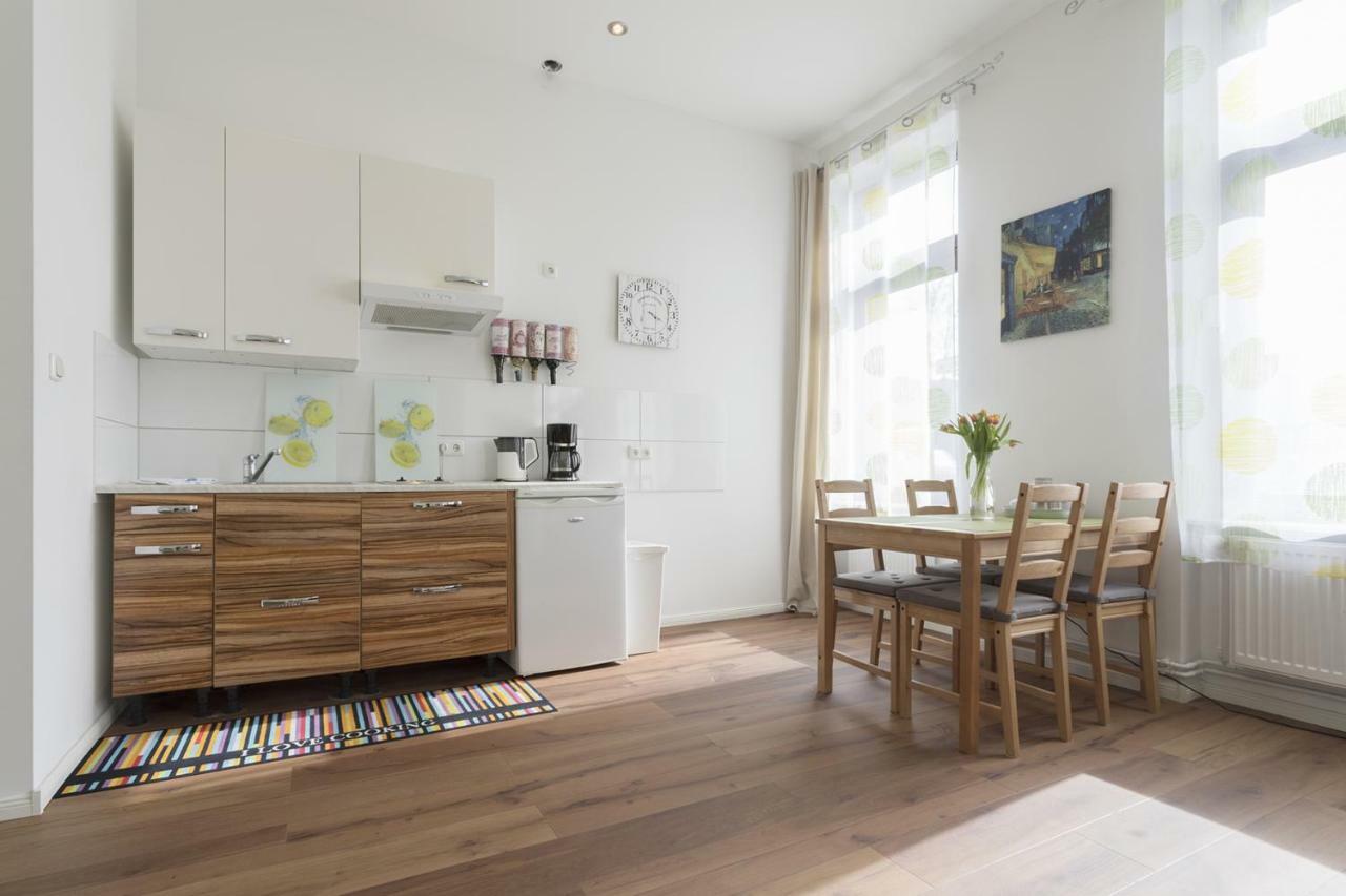 Studio Apartment Niemetzstr 51 Berlin Ngoại thất bức ảnh